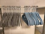 45 Kinderkleding hangers - velvet- 31 cm, Kleding | Dames, Kledinghangers, Ophalen of Verzenden, Zo goed als nieuw, Overige materialen