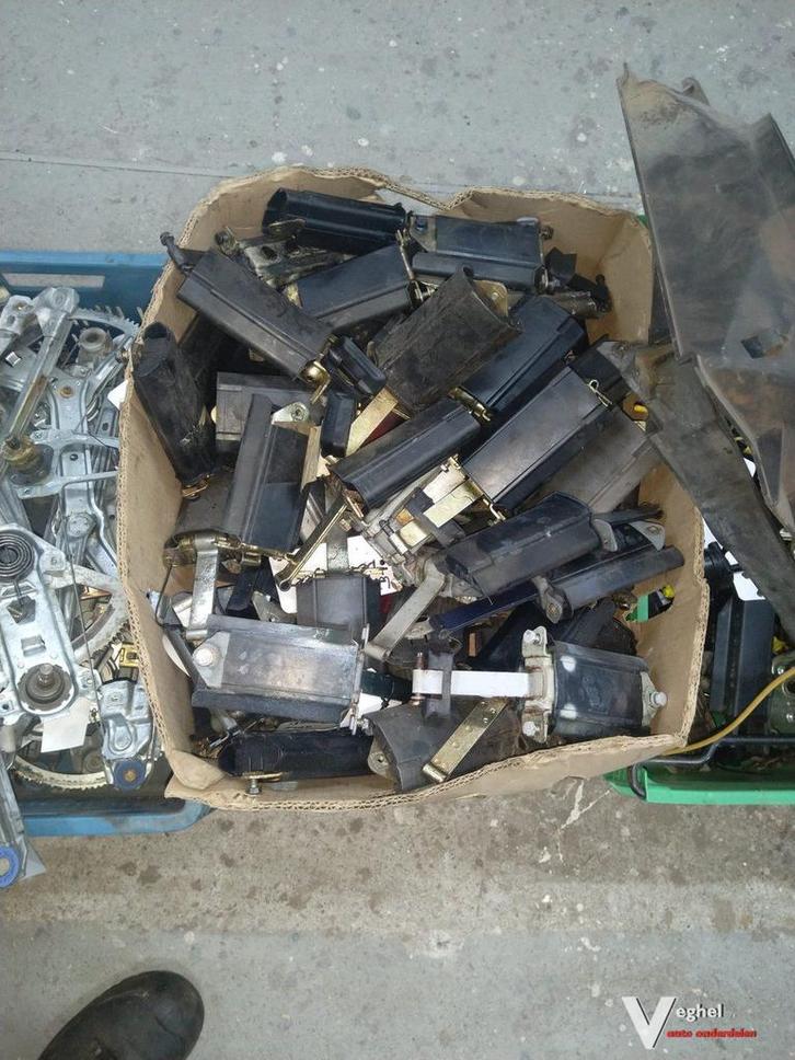 Mercedes w124 en w201 deurvangers, Auto-onderdelen, Carrosserie en Plaatwerk, Deur, Gebruikt, Ophalen of Verzenden