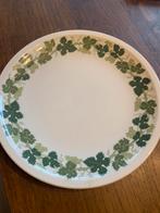 Wijnrankbordjes 20 cm., Antiek en Kunst, Ophalen of Verzenden