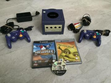 Nintendo gamecube met controllers  beschikbaar voor biedingen