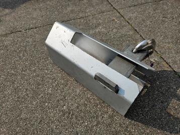 Aanhanger slot dissel slot anti diefstal slot beschikbaar voor biedingen
