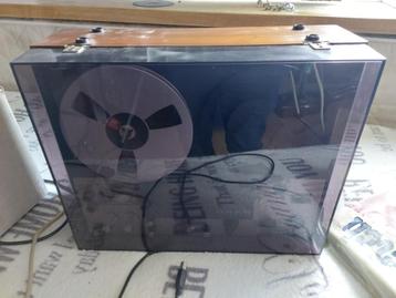 Bandrecorder met spoelen beschikbaar voor biedingen