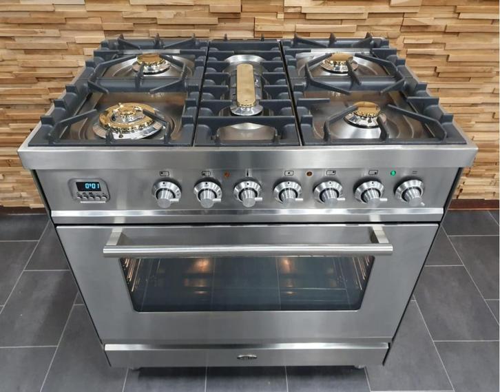 Luxe Boretti Fornuis 80cm RVS 5 pits 1 grote oven, Witgoed en Apparatuur, Fornuizen, Zo goed als nieuw, Vrijstaand, Gas, 5 kookzones of meer