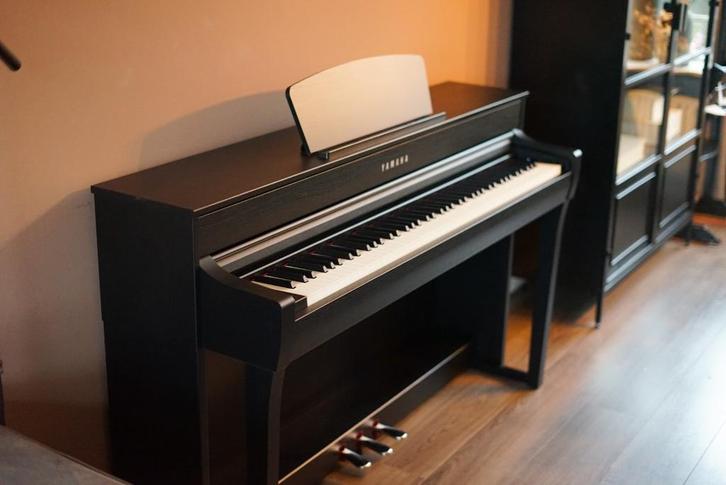 Digitale Piano | Yamaha CLP 735, Muziek en Instrumenten, Piano's, Zo goed als nieuw, Piano, Zwart, Digitaal, Ophalen