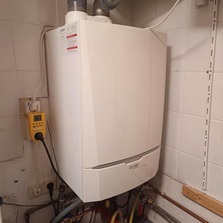 Remeha Calenta 40c  CV-ketel gebruikt met thermostaat, Doe-het-zelf en Verbouw, Verwarming en Radiatoren, Gebruikt, Cv-ketel of Combi-ketel