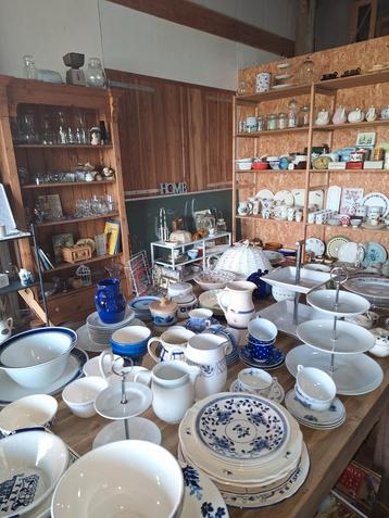 Verkoop Vintage & Brocante  - schuurverkoop  beschikbaar voor biedingen