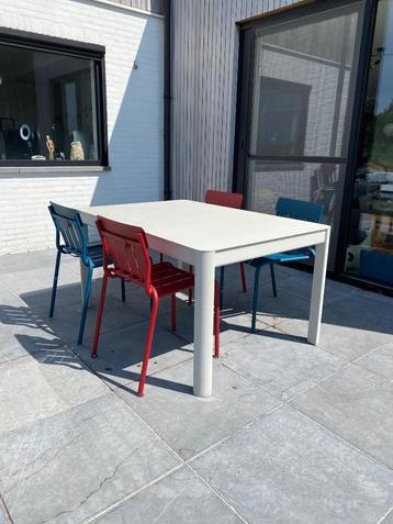 Fermob tuintafel: RIBAMBELLE TABLE WITH 3 EXTENSIONS  beschikbaar voor biedingen