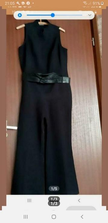 Jumpsuit zwart   met mooie riem beschikbaar voor biedingen