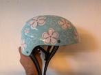 Fietshelm met bloemen - Nutcase, Ophalen of Verzenden, Zo goed als nieuw, Overige maten, Jongen of Meisje