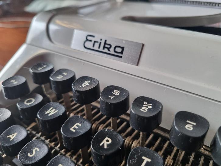 Erika 155 typemachine schrijfmachine, Diversen, Typemachines, Ophalen