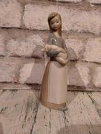 Lladro porseleinen meisje met varken, Ophalen of Verzenden