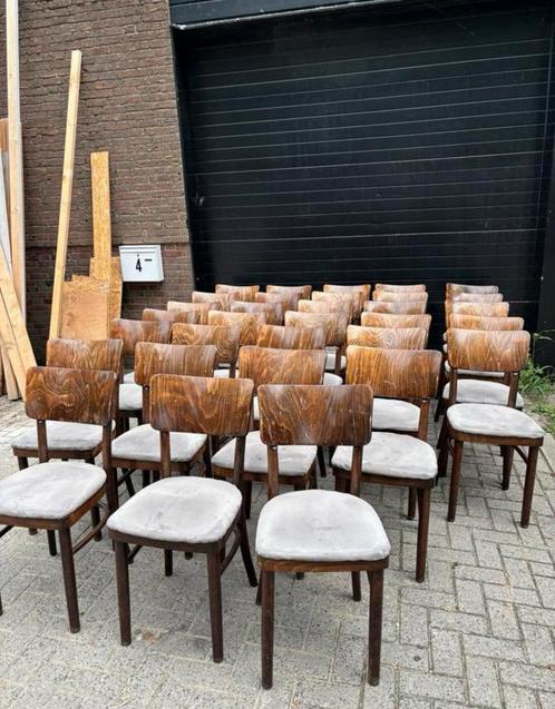 Partij hotecastoelen bruincafe 32 stuks, Huis en Inrichting, Stoelen, Vijf, Zes of meer stoelen, Ophalen