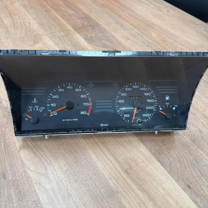 Peugeot 205 GTI Tellerbak/Instrumentencluster, Auto-onderdelen, Dashboard en Schakelaars, Peugeot, Gebruikt, Ophalen of Verzenden
