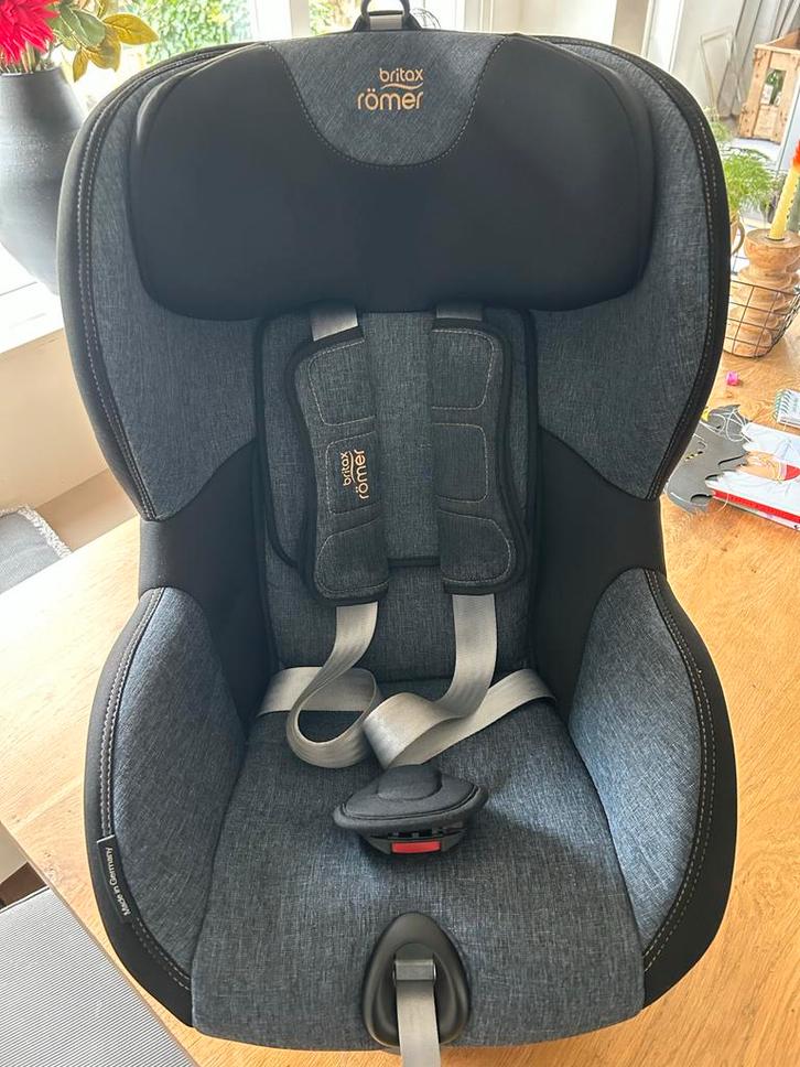 Römer Autostoel met Isofix, Kinderen en Baby's, Autostoeltjes, Gebruikt, Romer, 9 t/m 18 kg, Isofix, Verstelbare rugleuning, Ophalen of Verzenden