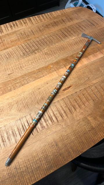 Antieke wandelstok beschikbaar voor biedingen