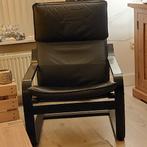 Ikea Poäng leuke en comfortabele fauteuil zwart, Huis en Inrichting, Fauteuils, 75 tot 100 cm, Zo goed als nieuw, 75 tot 100 cm
