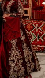 Hennajurk, Ophalen, Zo goed als nieuw, Rood, Trouwjurk