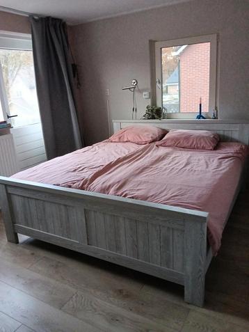 Houten bed ledikant 180x200 - Morgana Speciaal beschikbaar voor biedingen