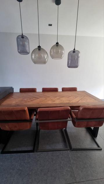 Visgraat Eettafel met Stalen Poten 200x90cm beschikbaar voor biedingen