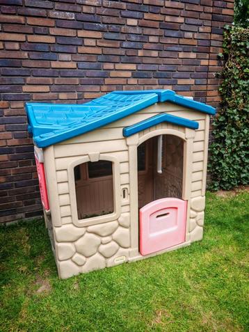 Little Tikes speelhuisje Country met raamluikjes  beschikbaar voor biedingen