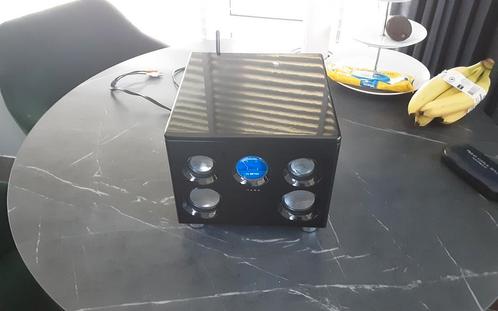 AGK Soundbox., Audio, Tv en Foto, Luidsprekers, Zo goed als nieuw, Overige typen, Minder dan 60 watt, Overige merken, Ophalen