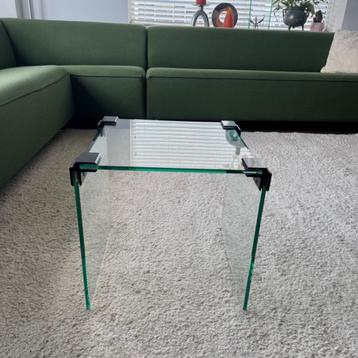 Vintage bijzettafel van glas, Italiaans design beschikbaar voor biedingen
