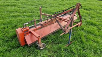Veegmachine 2.30 met opvangbak beschikbaar voor biedingen