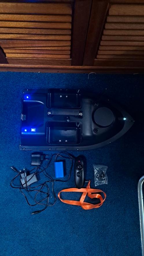 Zeer complete voerboot zo goed als nieuw, Watersport en Boten, Hengelsport | Karpervissen, Zo goed als nieuw, Overige typen, Ophalen of Verzenden