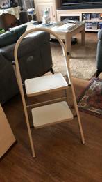 Keukentrapje, Ophalen, Zo goed als nieuw, Minder dan 2 meter