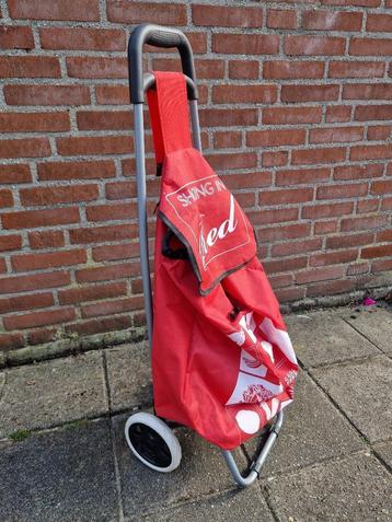 Boodschappentrolley beschikbaar voor biedingen