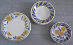 Zonnebloemen servies - 12 borden, Huis en Inrichting, Keuken | Servies, Ophalen of Verzenden, Gebruikt, Overige stijlen, Bord(en)