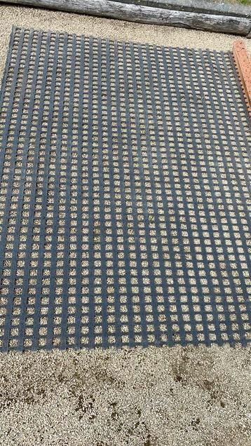 Veger voor tennis of jeu de boules baan beschikbaar voor biedingen