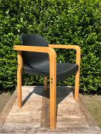 Moderne fauteuil van THONET, Ophalen