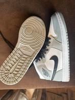 Jordan 1 Mid Light Smoke Grey, Ophalen of Verzenden