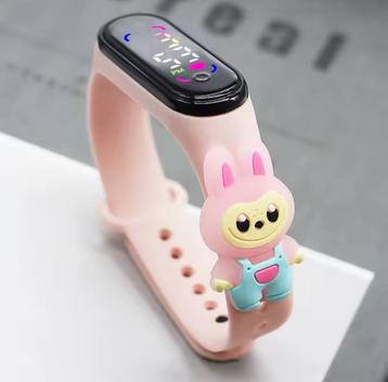 Labubu Kinderhorloge – LED Digitaal Display – Cartoonstijl beschikbaar voor biedingen