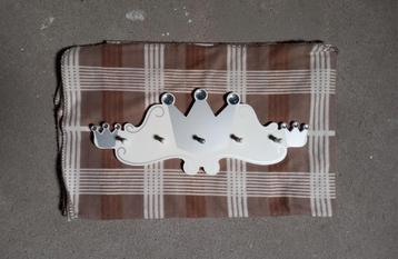 Meisjes kapstok kroon - 58x24cm beschikbaar voor biedingen