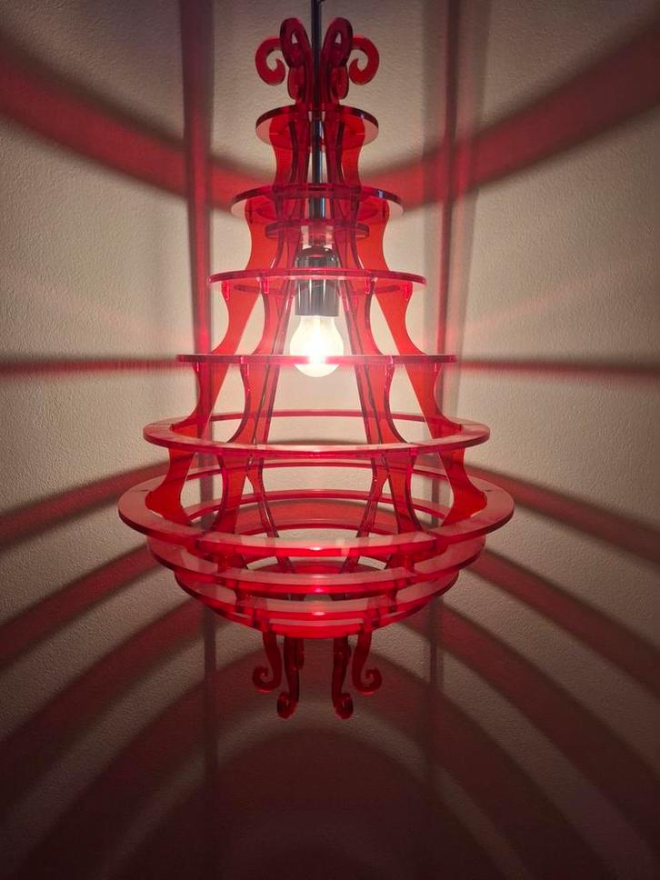 Vintage transparant rode design kroonluchter hanglamp, Huis en Inrichting, Lampen | Kroonluchters, Zo goed als nieuw, Kunststof