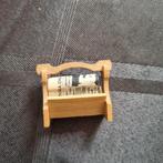 Houten krantenbak met kran krantenrek Lundby poppenhuis, Verzamelen, Ophalen of Verzenden, Zo goed als nieuw, Gebruiksvoorwerp