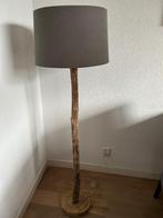 Boomstam vloerlamp/ stalamp, Huis en Inrichting, Lampen | Vloerlampen, Ophalen, Zo goed als nieuw, Hout, 150 tot 200 cm