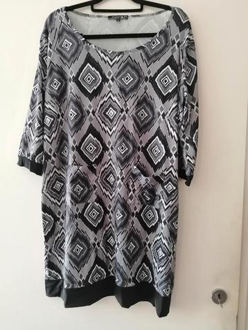 Norah jurk maat 46 beschikbaar voor biedingen