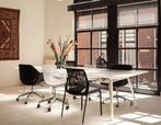 New price! Ahrend 1200 design vergadertafel met verlichting, Zakelijke goederen, Kantoor en Winkelinrichting | Kantoormeubilair en Inrichting