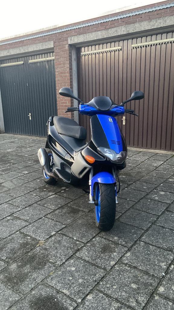 GILERA RUNNER 70cc DD 2002, Fietsen en Brommers, Scooters | Piaggio, Zo goed als nieuw, Overige modellen, Maximaal 45 km/u, Tweetakt