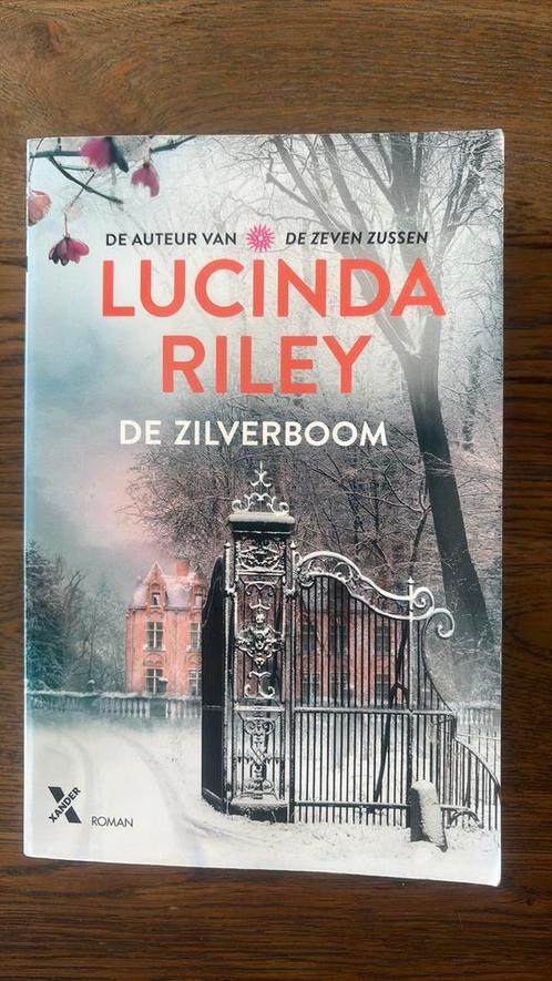 Lucinda Riley - De zilverboom, Boeken, Literatuur, Zo goed als nieuw, Nederland, Ophalen of Verzenden