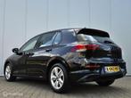 VOLKSWAGEN GOLF 1.0 ETSI LIFE/MASSAGE/CAMERA/MEMORY/CARPLAY, Gebruikt, Euro 6, Zwart, Bedrijf