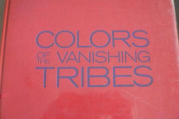 BONNIE YOUNG / Colors of the Vanishing Tribes / Donna Karan beschikbaar voor biedingen