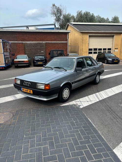 Audi 80 1987 origineel nederlands oldtimer., Auto's, Audi, Particulier, Benzine, Sedan, Handgeschakeld, Origineel Nederlands, Blauw
