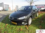 nette Peugeot 206 1.4-16V Air-line 3,,{LEZEN AUB}, Voorwielaandrijving, 938 kg, 31 €/maand, 4 cilinders