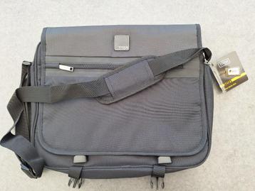 Titan zwarte laptoptas- schoudertas 39x30cm Nieuw! beschikbaar voor biedingen