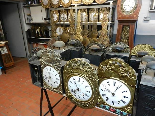 ANTIEKE  COMTOISE --- FRIESESTAART KLOKKEN, Antiek en Kunst, Antiek | Klokken, Ophalen of Verzenden