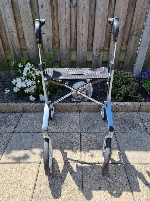 Rollator van Trust Let's Fly - 100% Technisch in orde, Diversen, Rollators, Zo goed als nieuw, Lichtgewicht, Opvouwbaar, Ophalen